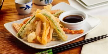 Tempura de abobrinha e pimentão