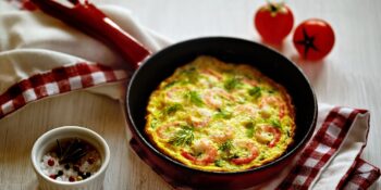 omelete de camarão