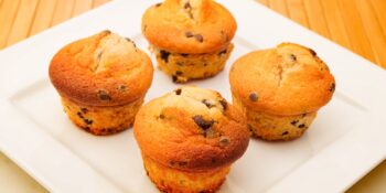 muffins com gotas de chocolate