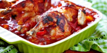 galeto ao molho de tomate