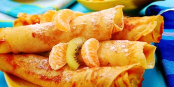 Panqueca recheada com cream cheese e geleia
