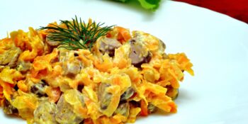 Salada de coração de frango e cenoura
