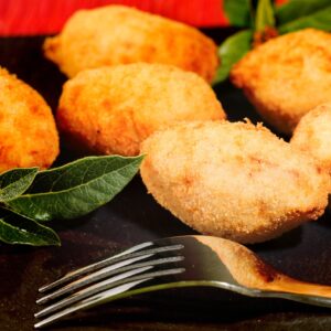 bolinho de batata doce na airfryer croquete doce croquete de batata com carne moída croquete de carne de porco com batata croquete de frango com batata assado croquete de carne suína croquete de frango ao forno nuggets de frango com batata doce