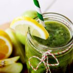 Receita de suco verde com couve detox [zero calorias]