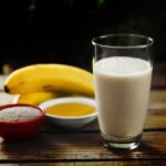 vitamina de banana, mel e aveia