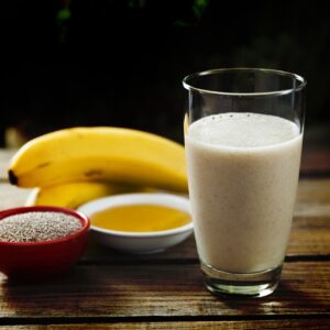 vitamina de banana, mel e aveia