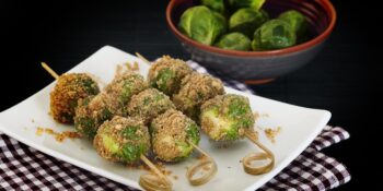 Couve de bruxelas a milanesa com castanha de caju