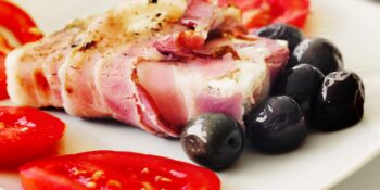 Aperitivo de queijo coalho com bacon