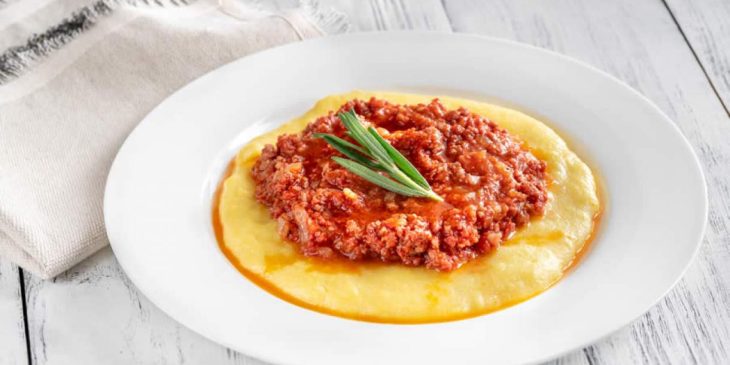 Guisado com polenta