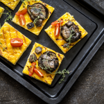 Polenta frita com berinjela