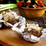 Receita de batata assada com atum e aipo que desmancha na boca