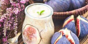 Vitamina com figo e hortelã