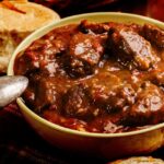 Carne ensopada com molho madeira: como fazer essa receita saborosíssima