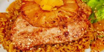 Filé de peito de frango com abacaxi