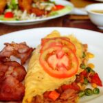Receita de omelete com presunto e tomate para café da manhã