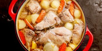 Sopão de carne de coelho