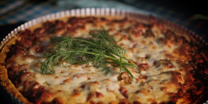 Receita de quiche de frango que dá água na boca e aquece o coração