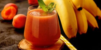 Suco de damasco e banana