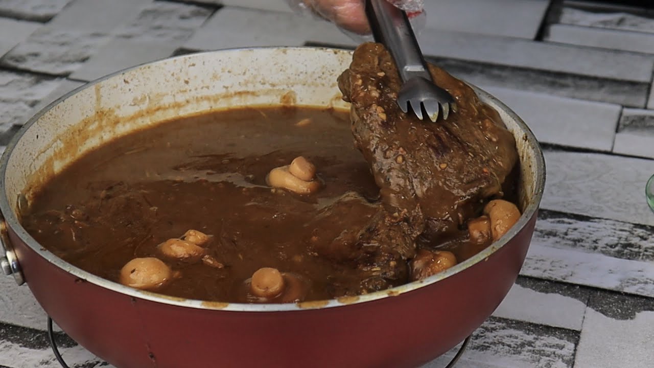 @baudedicas preparou esta deliciosa receita de carne ensopada com molho madeira