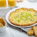 Omelete com abobrinha e queijo simples tudo gostoso