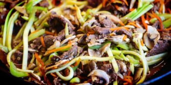 Picado de carne com legumes