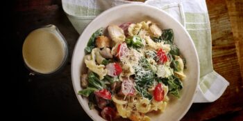 Salada de macarrão e atum