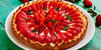 torta de morangos espelhada fácil