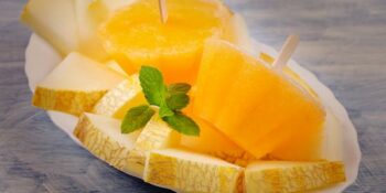 Picolé de melão cantaloupe
