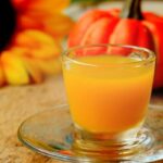 Suco de caju e abóbora tudo gostoso