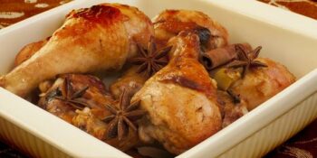 Frango com gengibre, canela e anis-estrelado