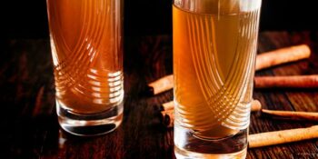 Suco detox de tamarindo com canela