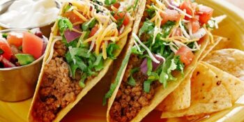 Tacos com carne moída