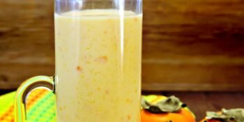 Suco de caqui com aveia