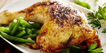 Frango assado bem temperado