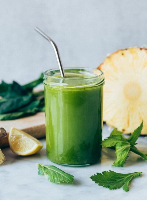 Vitamina detox  prática rápida liquidificador