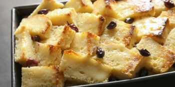 Pudim de pão com leite condensado