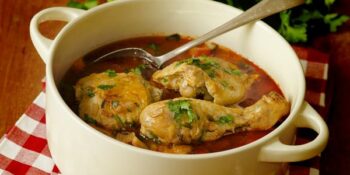 Coxas de frango com azeite de dendê