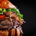 Hambúrguer caseiro gourmet muito barato e mais gostoso do mundo