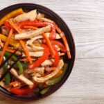 frango com pimentão e shoyu tudo gostoso