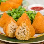 coxinha de frango com queijo