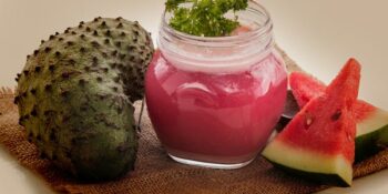 Suco de graviola e melancia