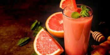Suco de toranja, gengibre e hortelã