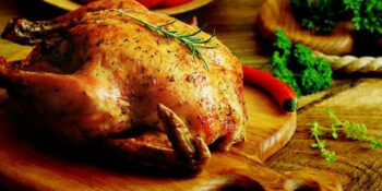 frango assado com alho e cachaça
