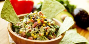 Salada mexicana com molho de alho