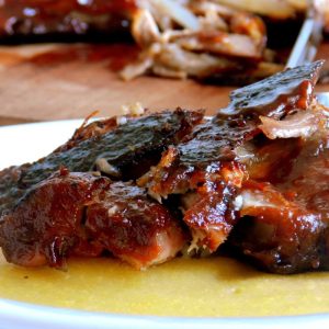 Churrasco de costelinha com molho agridoce