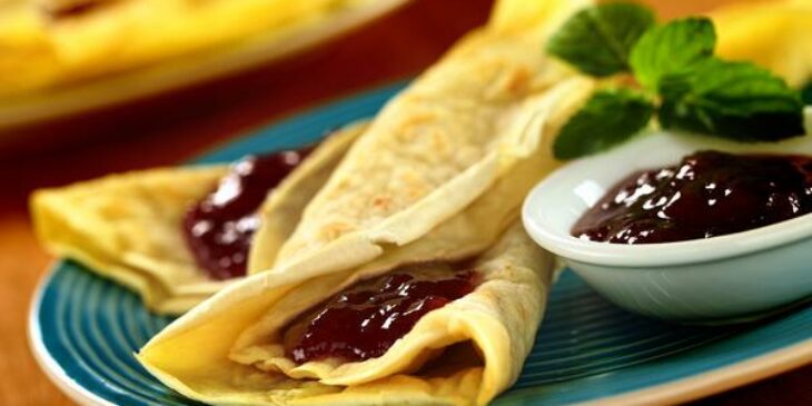 crepe com geleia de morango tudo gostoso