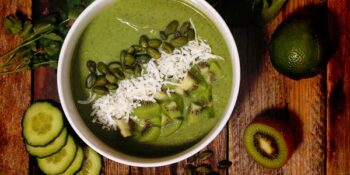mousse de chia, pepino e kiwi
