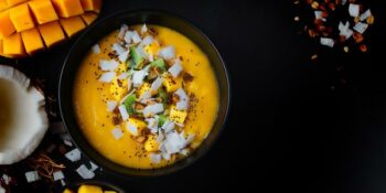mousse de chia, manga e coco