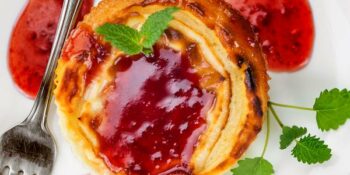 pastel de nata com geleia de goiaba