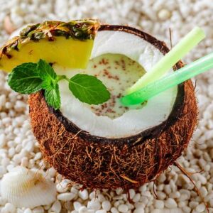 Drink com coco: uma receita tropical que o brasileiro ama